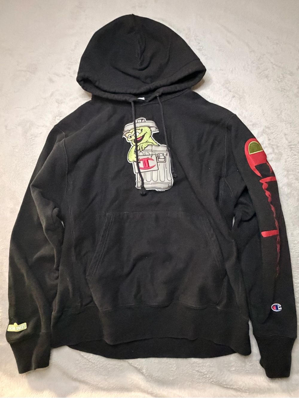 Champion Sesame Street Oscar the Grouch Black Hooded Sweatshirt Y2K
